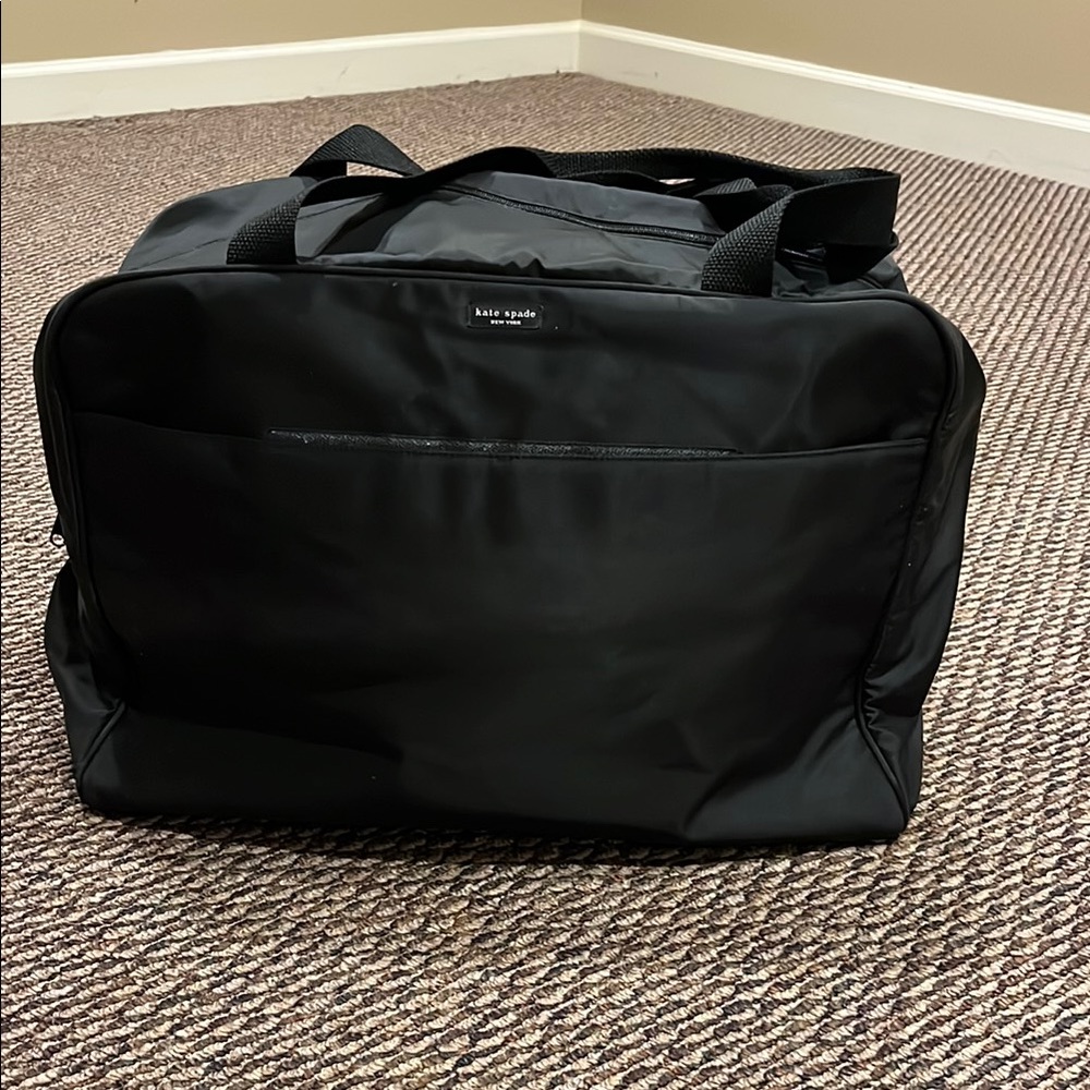 Kate Spade Black Travel Bag Durable and Spacious